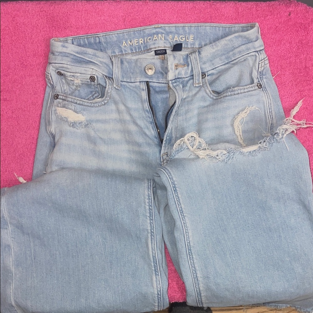 American Eagle Outfitters Light Wash Ripped Boyfriend Jeans